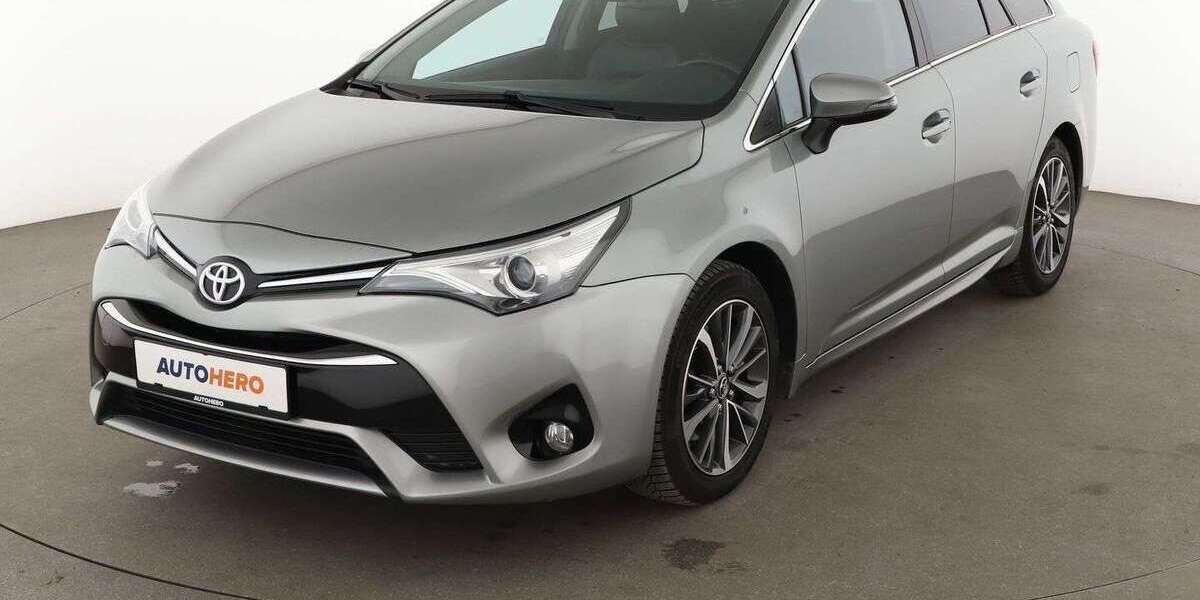 Toyota Avensis 111.785 km 13.880 &euro; Köln 50739