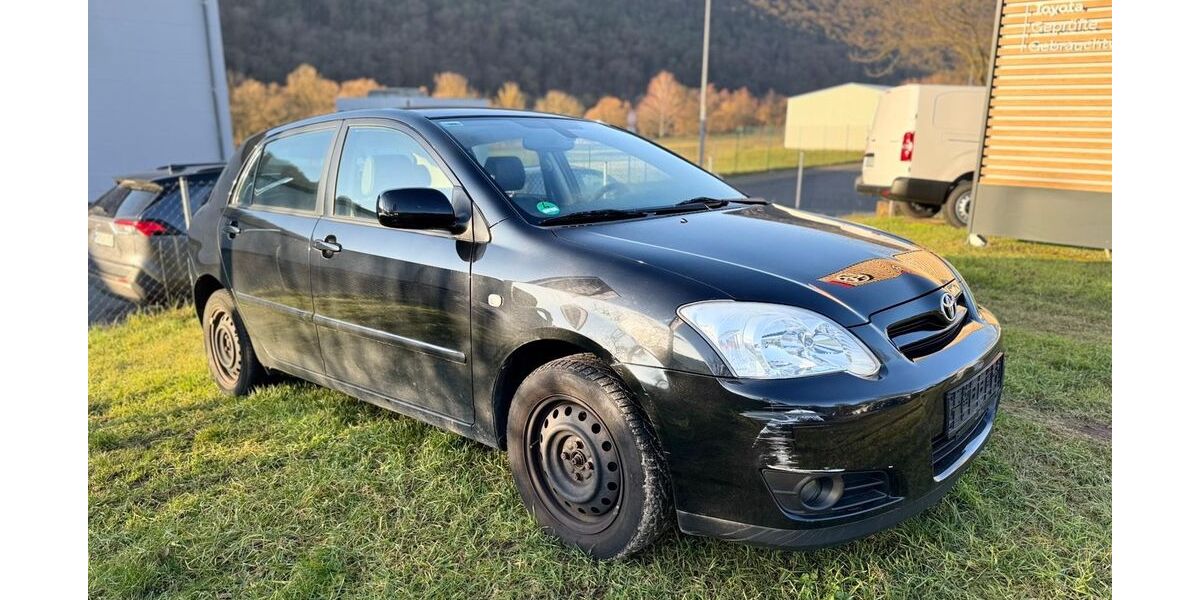Toyota Corolla 157.000 km 4.500 &euro; Wertheim am Main 97877