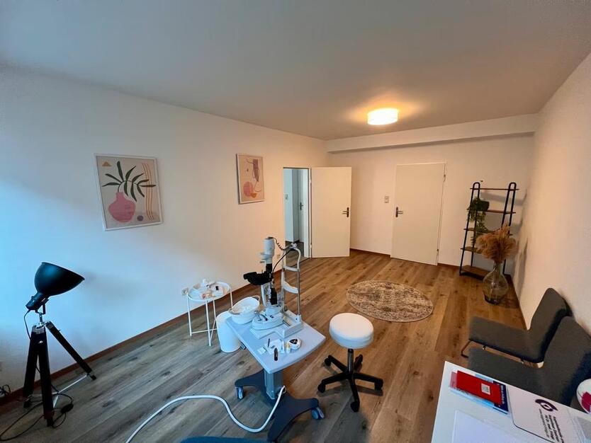 Büro oder Praxisfläche in zentraler Lage