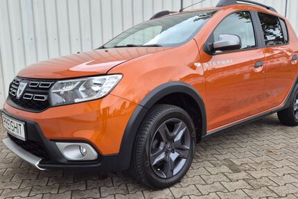 Dacia Sandero 76.000 km 9.499 € Berlin 13125