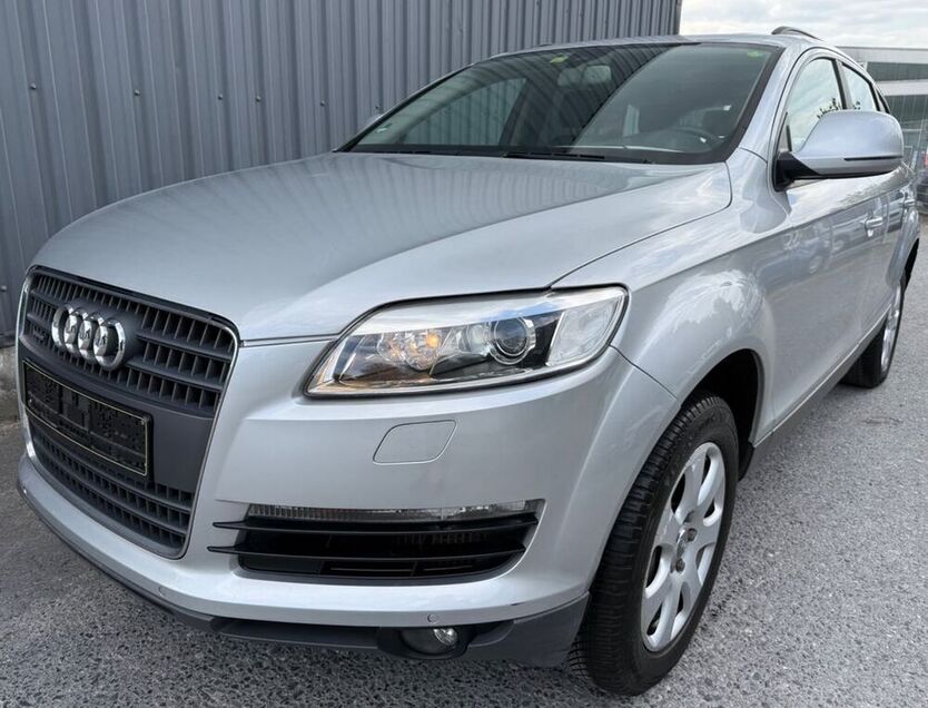 Q7