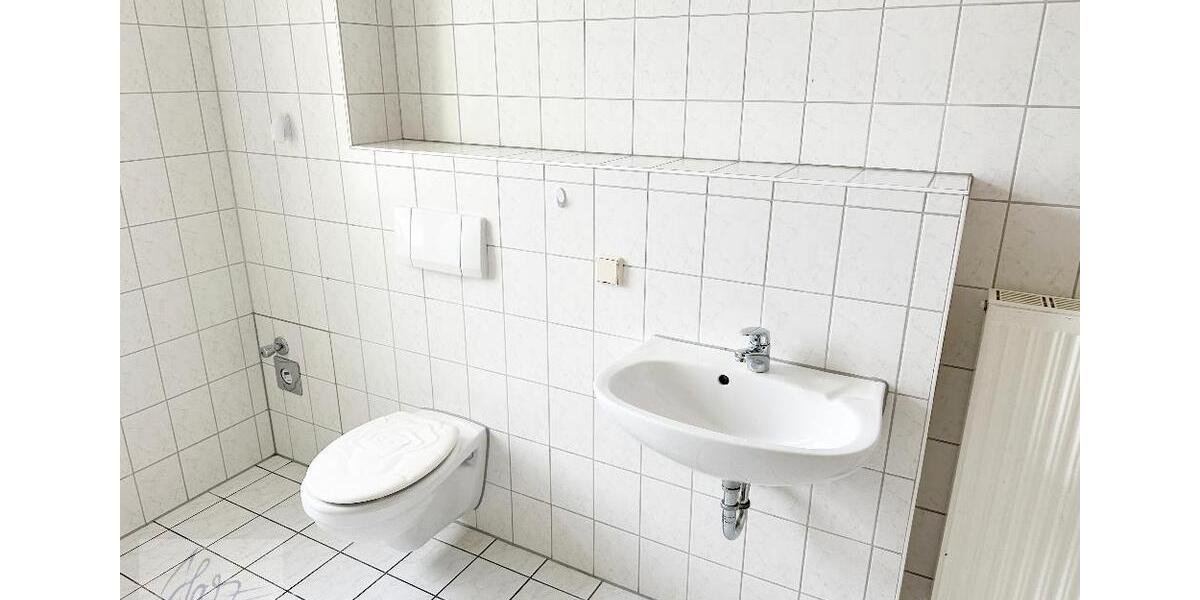 Etagenwohnung Riesa - 1 Zimmer, 45 m&sup2;, 280&euro; | Angebot:26400672