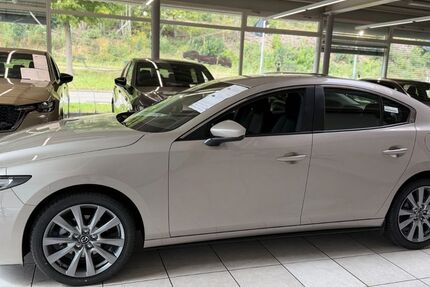 Mazda 3 4.000 km 27.999 &euro; Altensteig 72213