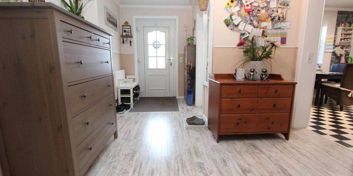 Mehrfamilienhaus, Wohnhaus Klanxbüll - 7 Zimmer, 182 m&sup2;, 398.000&euro; | Angebot:25706558