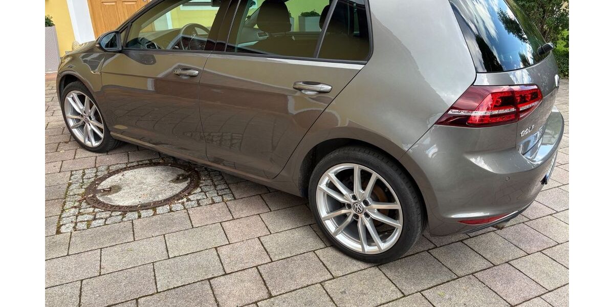 VW Golf 152.700 km 10.900 &euro; Seebruck 83358