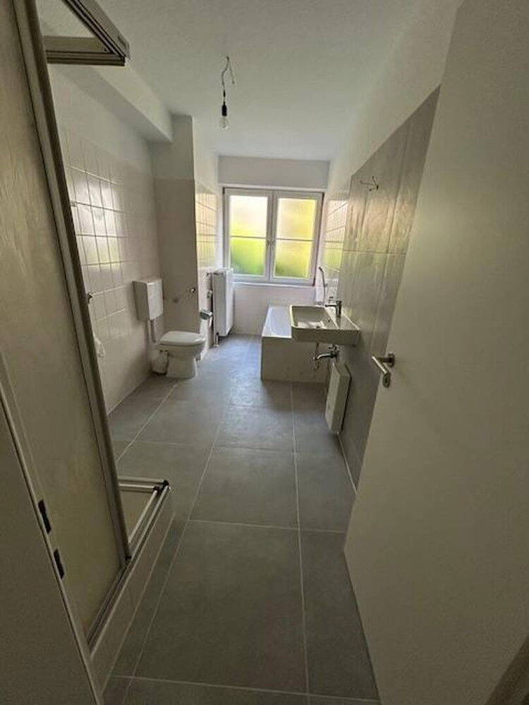Traumhafte, renovierte 3 Zi Wohnung mit Wesersicht & neue EBK
