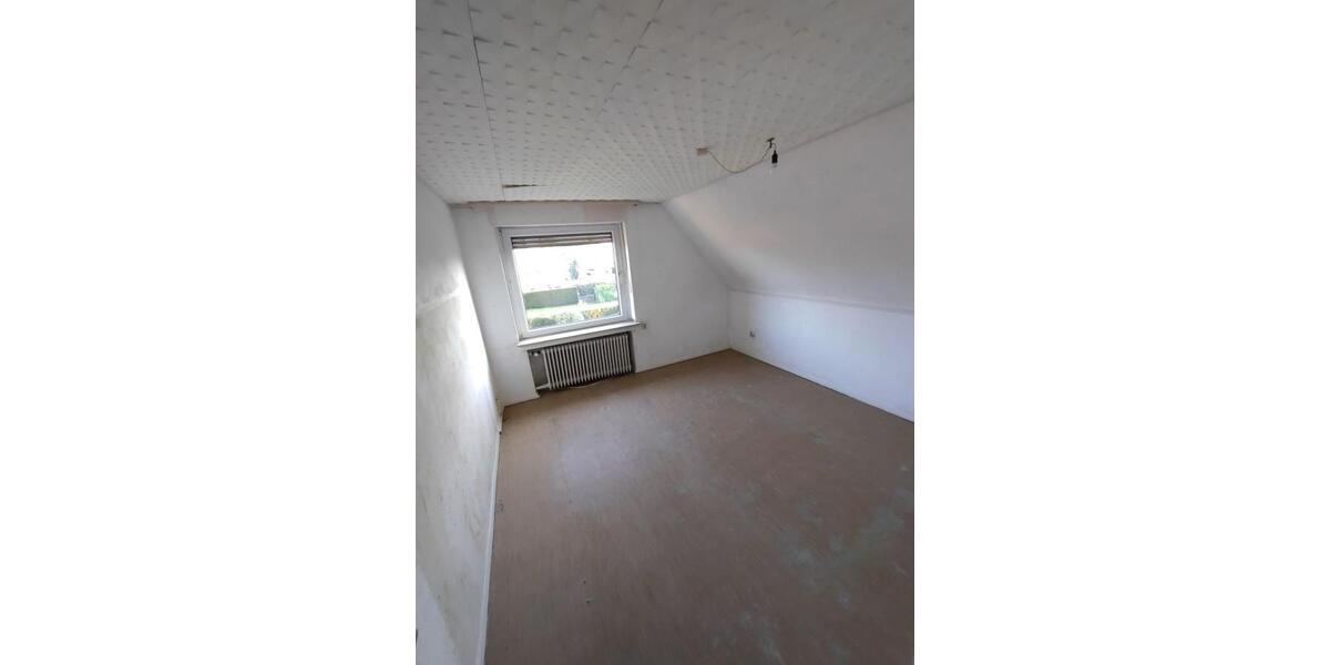 Provisionsfrei* Geräumiges, solides 2-FH mit Keller in Top Lage !!! - Zweifamilienhaus Wesel Obrighoven-Lackhausen | Angebot:25566115