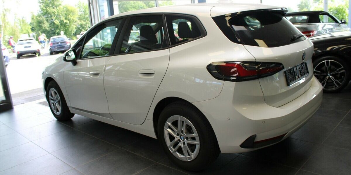 BMW 218 218d Active Tourer Aut. 32.270 km 25.980 &euro; Euskirchen 53881
