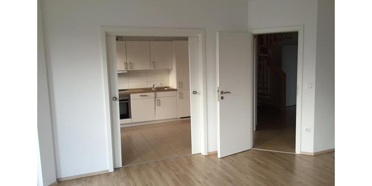 Schöne 4-Zimmer-Maisonettewohnung mit Kamin in Rostock-Lichtenhagen 4 zimmer