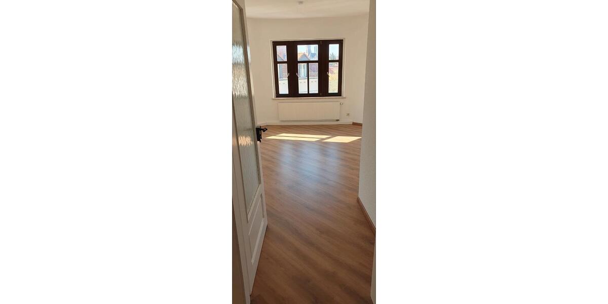 Dachgeschoßwohnung Hainichen - 3 Zimmer, 80 m&sup2;, 500&euro; | Angebot:26652970