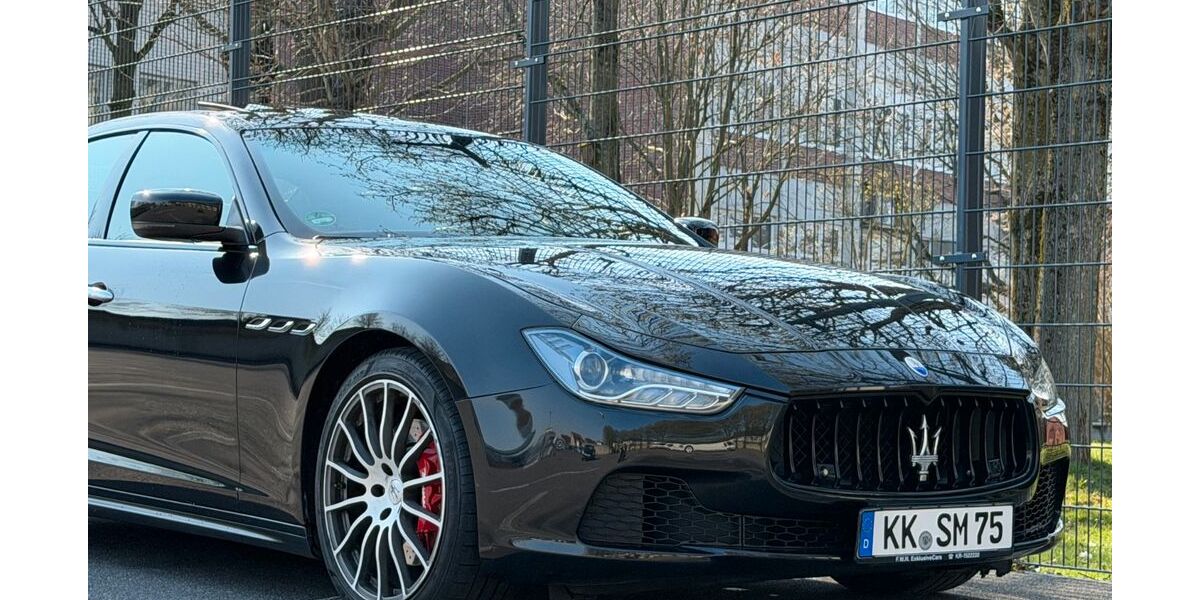 Maserati Ghibli 116.411 km 23.490 &euro; Mönchengladbach 41068