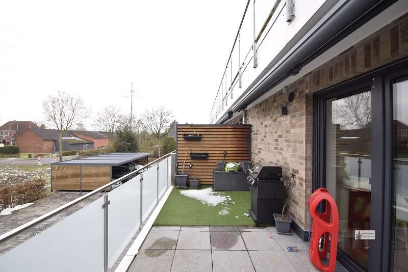 Neu ab 1.7.26 für 2 Personen 2-Zimmer-OG-Wohnung KfW 40+ Bauweise + Aufzug + Balkon + Carport - Etagenwohnung Weyhe | Angebot:25882628