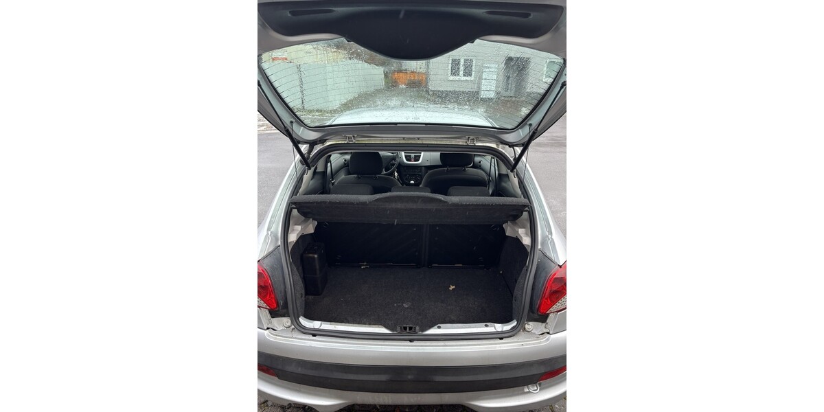 Peugeot 206+ 182.000 km 1.800 &euro; Wertheim 97877