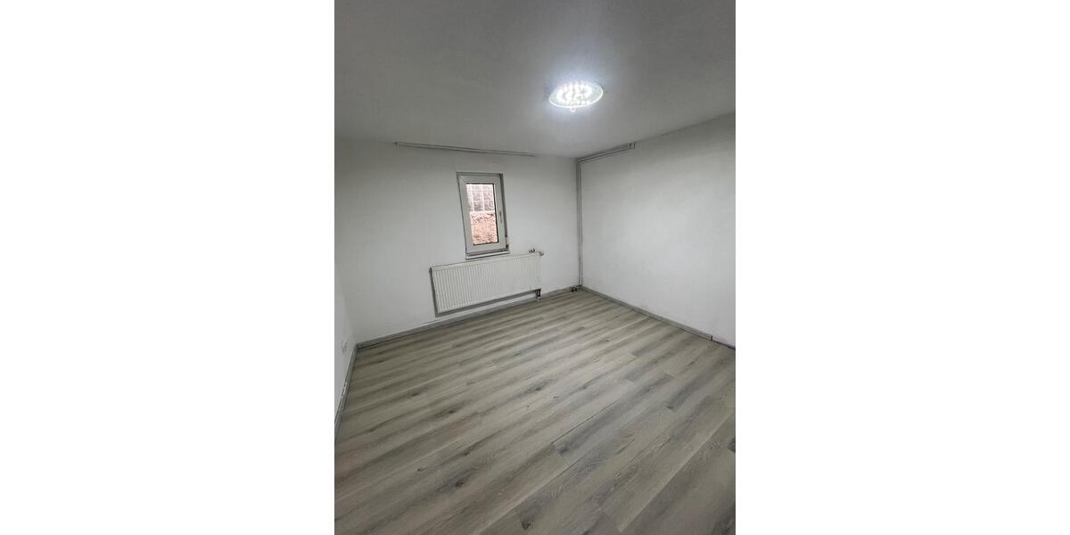 Mehrfamilienhaus, Wohnhaus Aichtal - 8 Zimmer, 160 m&sup2;, 1.800&euro; | Angebot:26377079