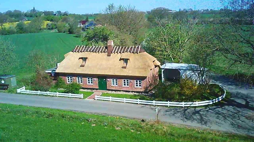 Reetdach-Haus in wunderschöner Lage 5 zimmer