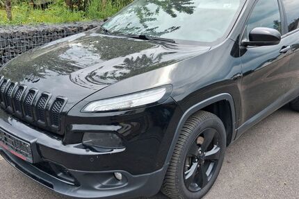 Jeep Cherokee 241.000 km 9.900 &euro; Beselich 65614