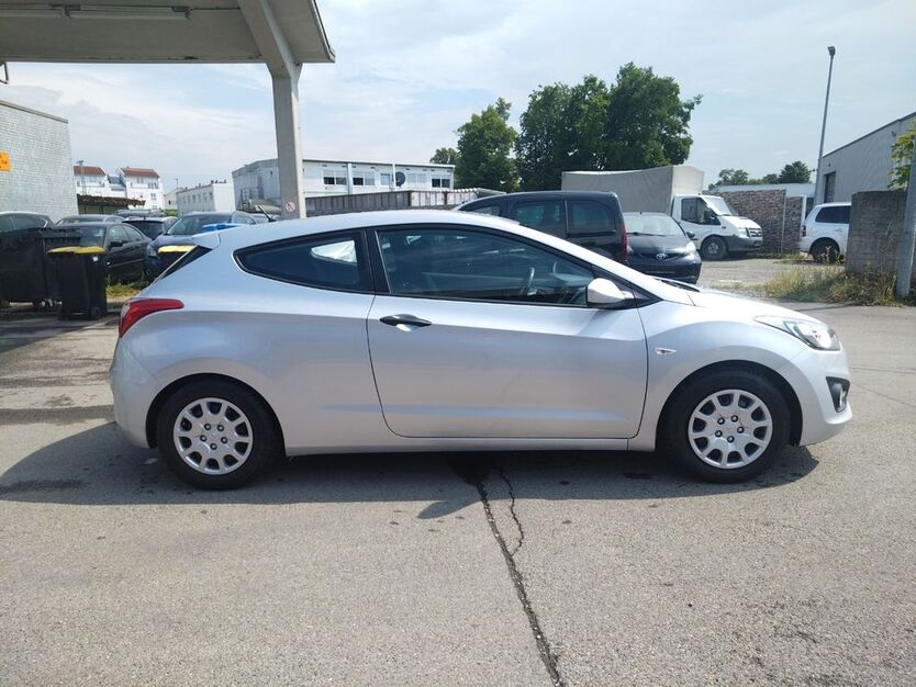 Hyundai i30 32.000 km 8.400 € Diepoldshofen 88299