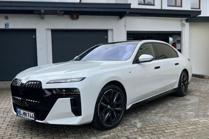 BMW 740