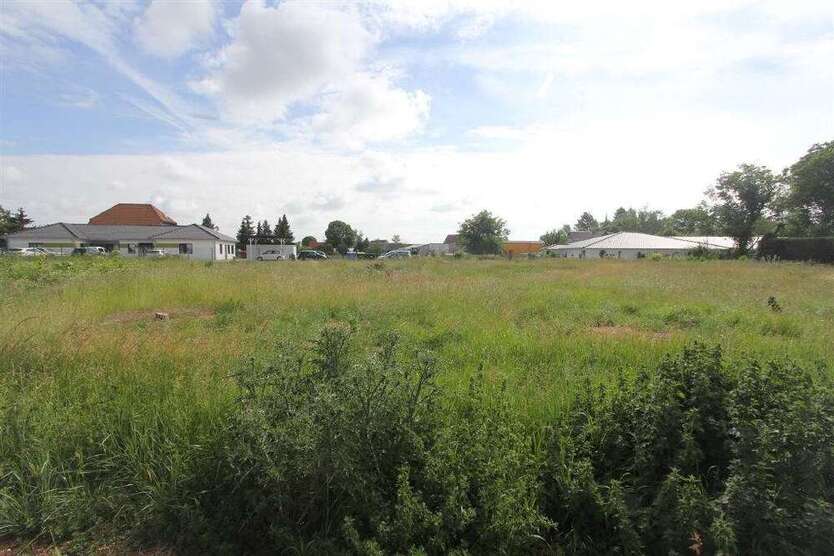 Grundstück zu verkaufen in Teutschenthal-Steuden 109.980 € 1222 m²
