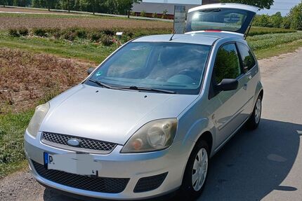 Ford Fiesta 120.280 km 1.999 &euro; Borchen 33178