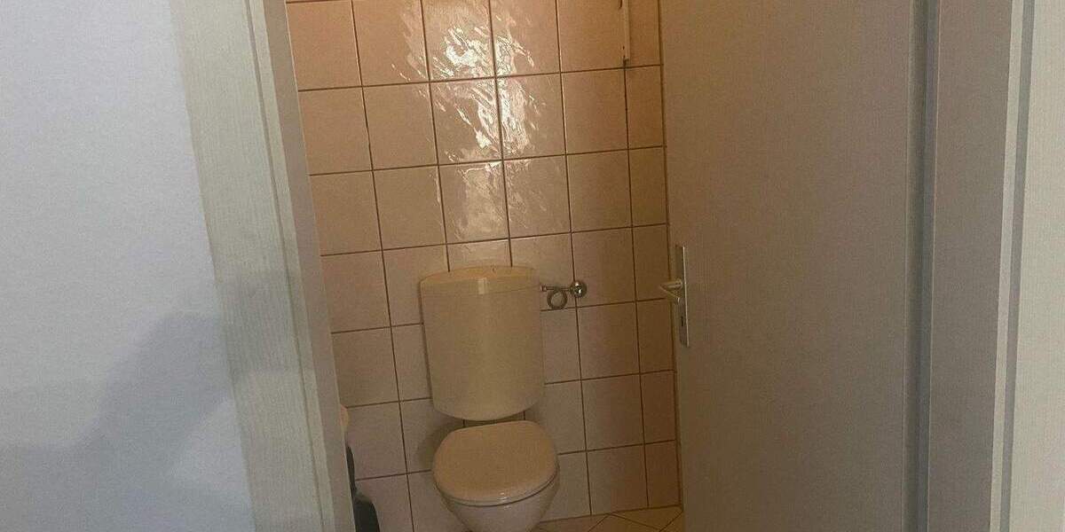 Etagenwohnung Halle (Saale) Innenstadt - 6 Zimmer, 151 m&sup2;, 2.000&euro; | Angebot:26686836