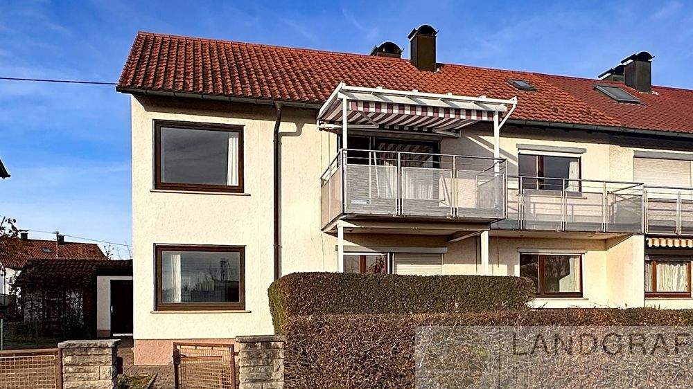 DHH mit Anbau, Haus mit schönem Garten und Flexibilität zum 2-Familienhaus +2 Garagen in bester Lage in Herrenberg 7 zimmer