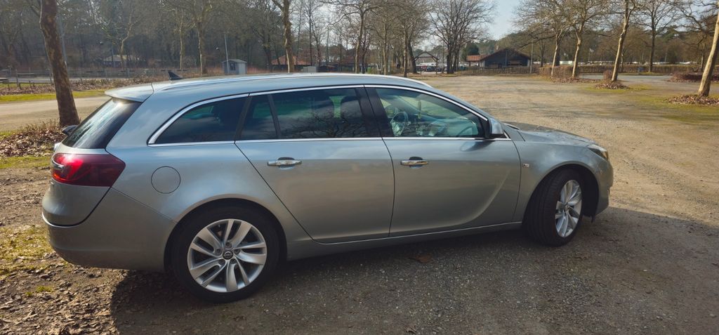 Opel Insignia 233.000 km 5.750 &euro; Hatten 26209