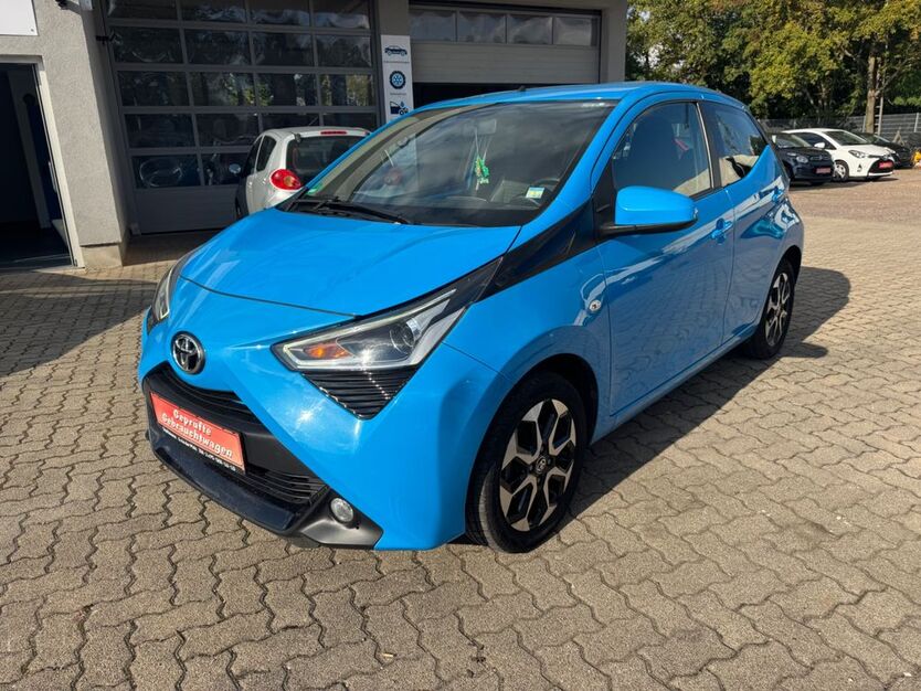 Toyota Aygo (X) 114.500 km 8.300 € Bornheim 76879