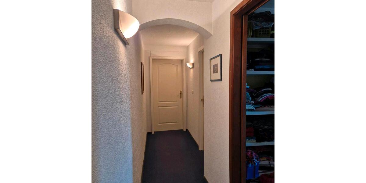 Einfamilienhaus Butzbach - 6 Zimmer, 180 m&sup2;, 450.000&euro; | Angebot:26378161