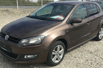 VW Polo Life,Klimaaut.,Temp.,Navi.,usw.! 192.000 km 5.900 &euro; Himmelkron 95502