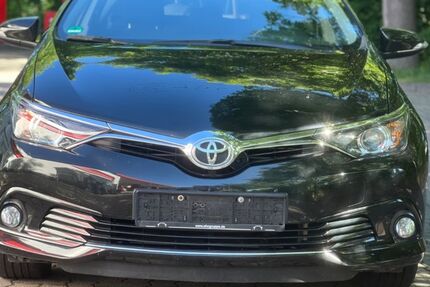 Toyota Auris 59.900 km 9.990 &euro; Chemnitz 09116