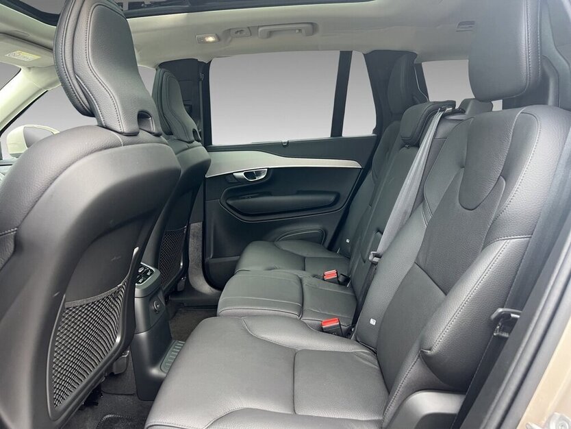 XC90 T8 Plus Bright AWD H&K Pano Kamera 7-Sitzer