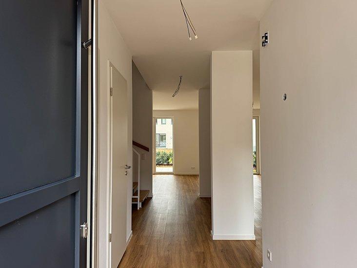 Reihenhaus Neuss - 4 Zimmer, 135 m&sup2;, 2.595&euro; | Angebot:26196885