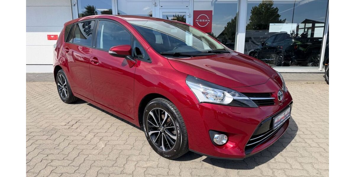 Toyota Verso 91.000 km 14.890 &euro; Waren (Müritz) 17192