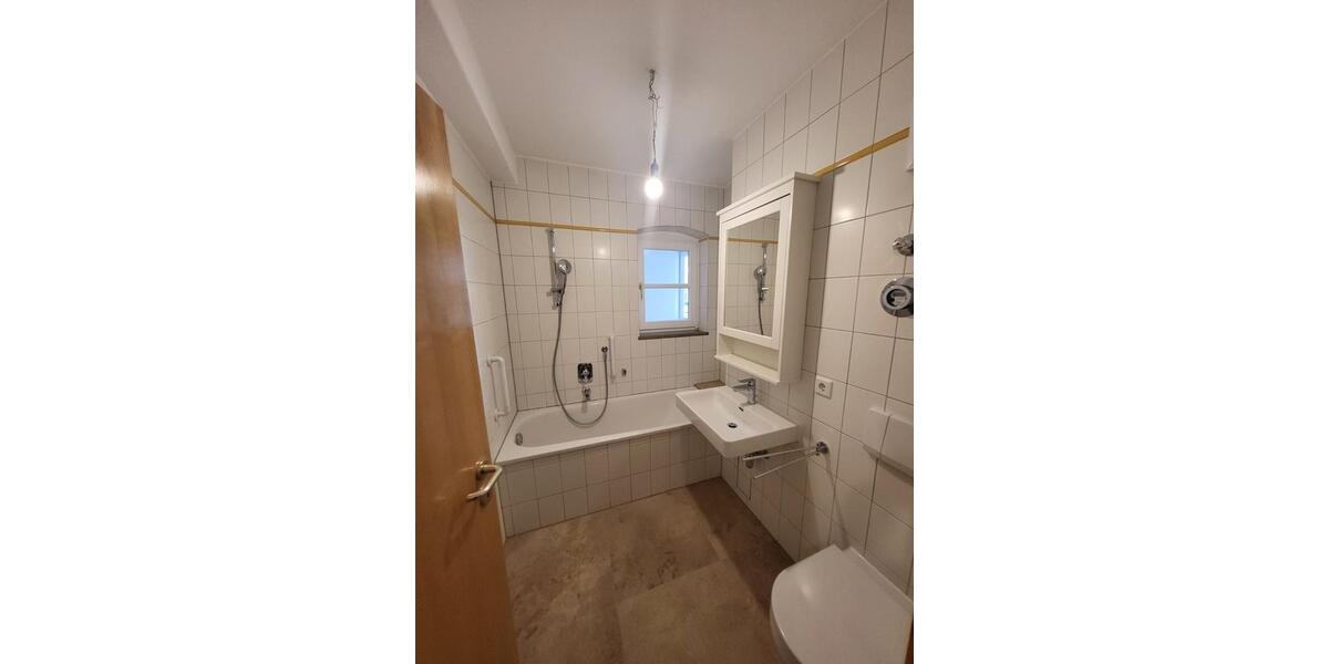 Etagenwohnung Wasserburg am Inn - 2 Zimmer, 61 m&sup2;, 850&euro; | Angebot:25397729