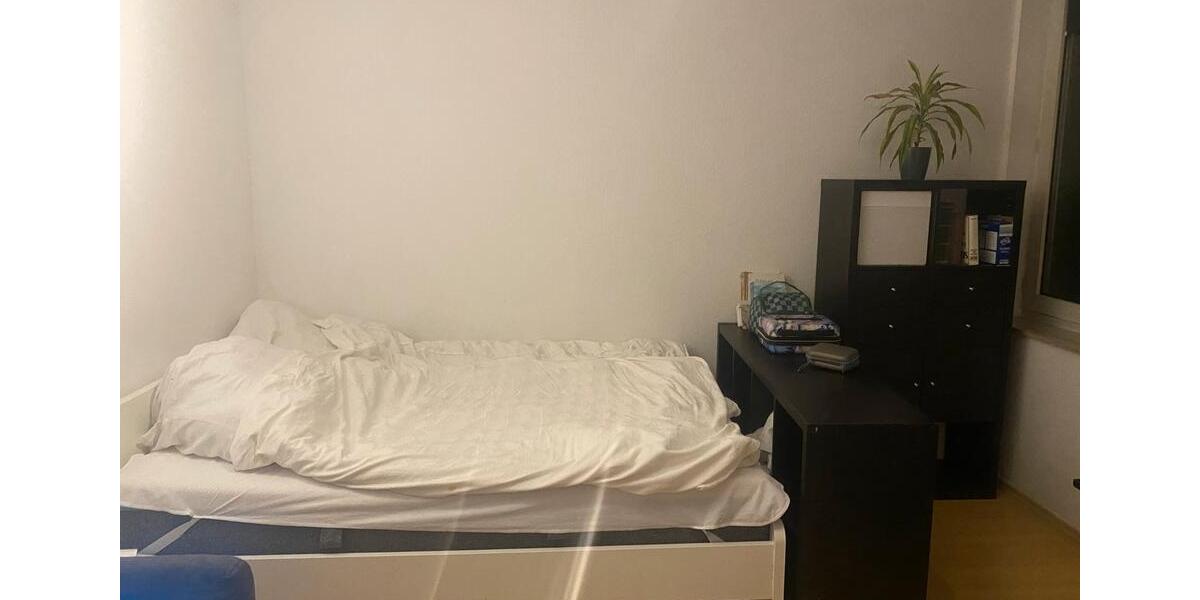 Etagenwohnung Bonn - 1 Zimmer, 30 m&sup2;, 680&euro; | Angebot:24984891