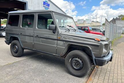 Mercedes G 300