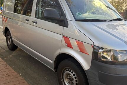 VW T5 Transporter 210.000 km 10.500 &euro; Heek-Nienborg 00491725307707 48619