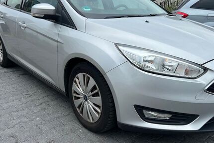 Ford Focus 280.000 km 3.300 &euro; Berlin 12057