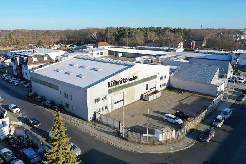 Halle in Wolfsburg 6.250 € 1086.28 m²