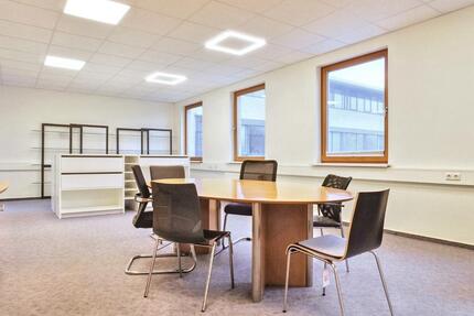 Moderne, helle und vielseitige Bürofläche mit exzellenter Anbindung in Kiel-Wellsee