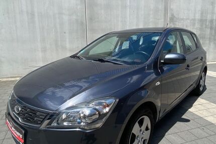 Kia ceed / Ceed 113.000 km 4.890 &euro; Backnang 71522