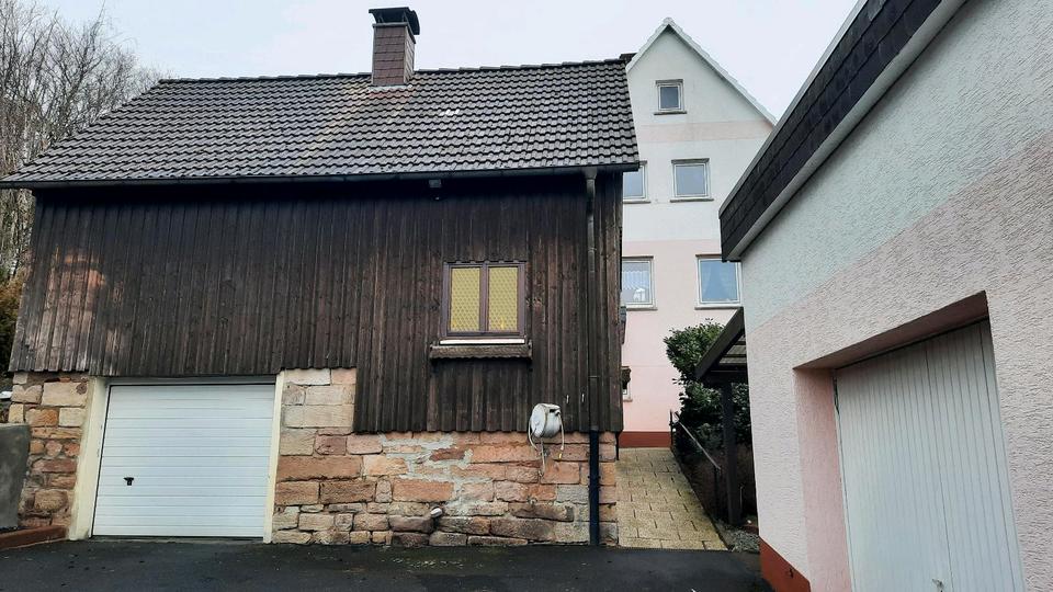 Doppelhaushälfte Gersfeld (Rhön) - 8 Zimmer, 224 m&sup2;, 298.000&euro; | Angebot:25421208