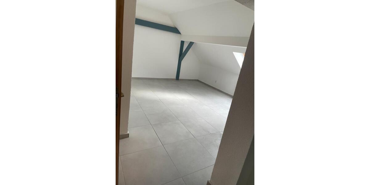 Dachgeschoßwohnung Dessau-Roßlau Dessau - 3 Zimmer, 75 m&sup2;, 480&euro; | Angebot:26505043