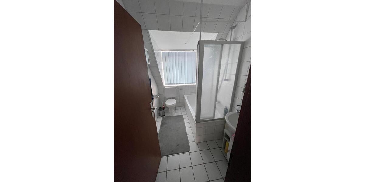 Dachgeschoßwohnung Emmerich am Rhein - 2 Zimmer, 65 m&sup2;, 1.100&euro; | Angebot:25370770