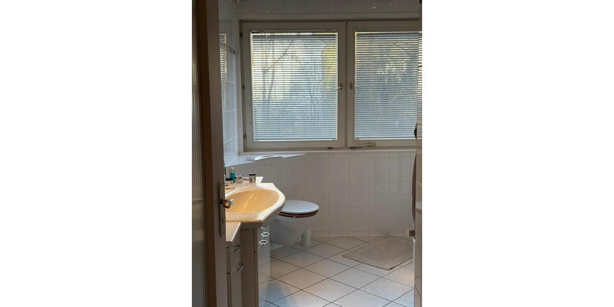 Etagenwohnung Kassel Nordshausen - 4 Zimmer, 150 m&sup2;, 1.500&euro; | Angebot:25515595