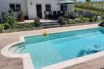 Walmdachhaus mit Einliegerwohnung, Doppelgarage, Bj. 2020, Salzwasserpool mit Gegenstromanlage - Einfamilienhaus Geisenhausen Geisenhausen | Angebot:26914490