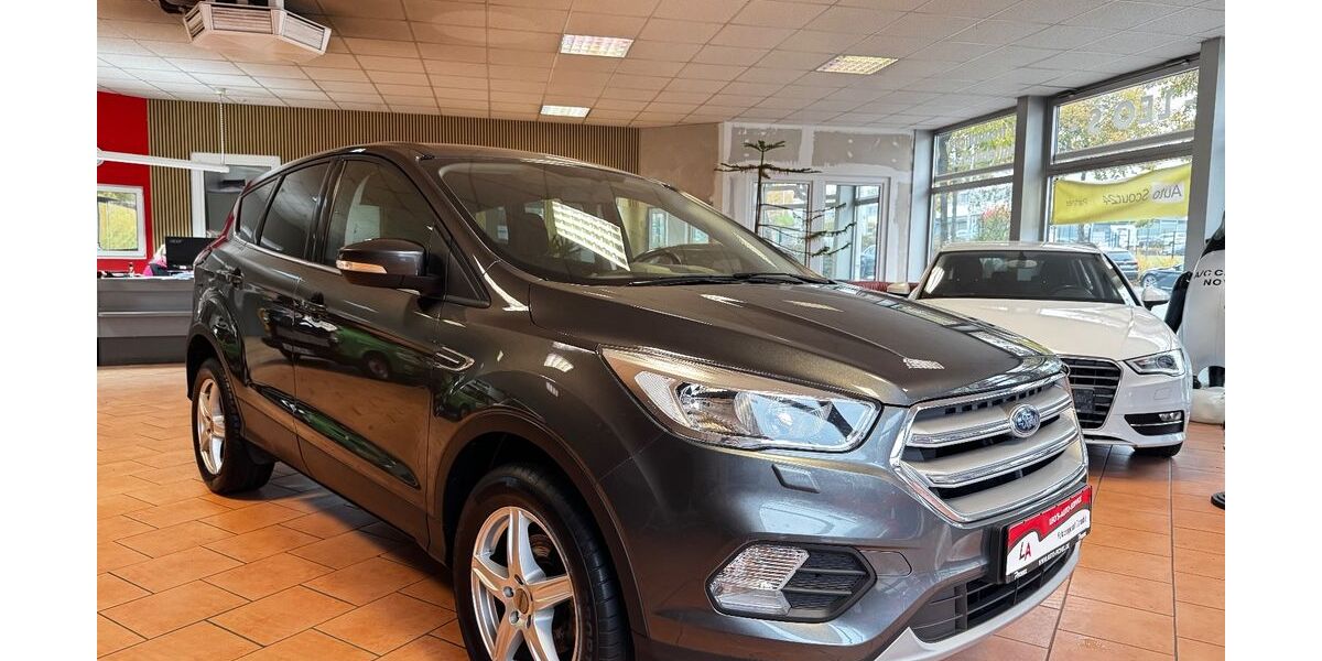 Ford Kuga 62.440 km 12.900 &euro; Chemnitz 09114