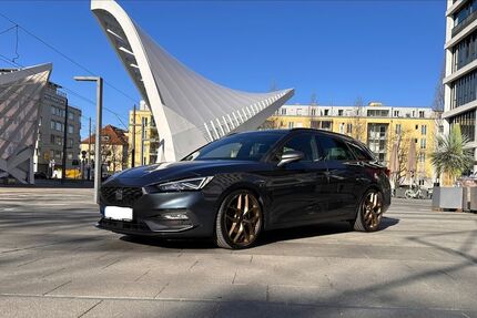 Seat Leon 90.411 km 16.700 &euro; München 81929