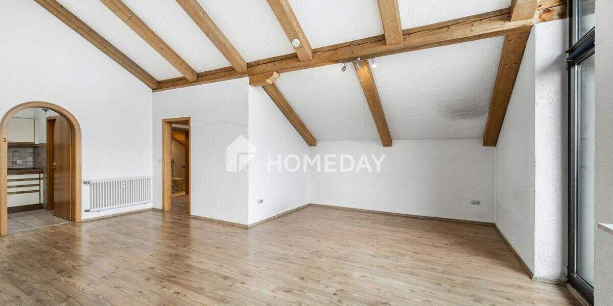 Etagenwohnung Burgkirchen an der Alz (DG) Burgkirchen - 3 Zimmer, 94 m&sup2;, 310.000&euro; | Angebot:25739139